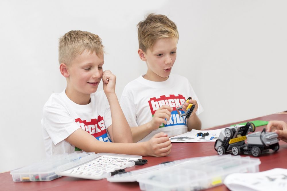 Poznajcie Bricks4Kidz – nowego Partnera Kreatywnego Akademii.